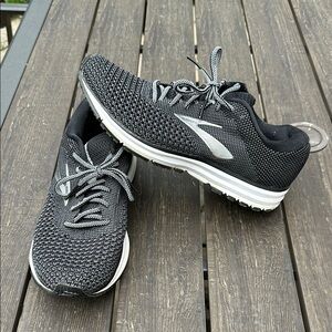 Brooks Revel 2 running shoe black size 9.5
